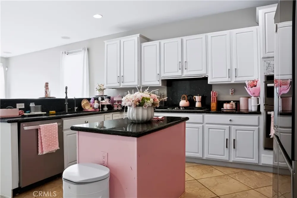 34292 Chaparossa Lake Elsinore, CA 92532