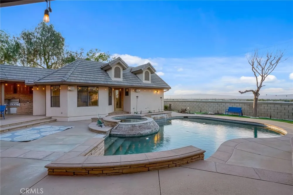 3249 Camino Hermanos Lancaster, CA 93536