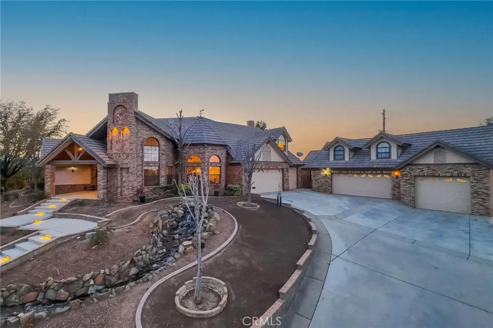 3249 Camino Hermanos Lancaster, CA 93536