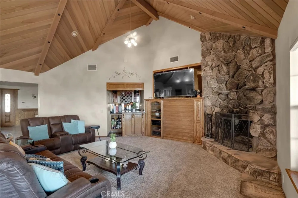 3249 Camino Hermanos Lancaster, CA 93536