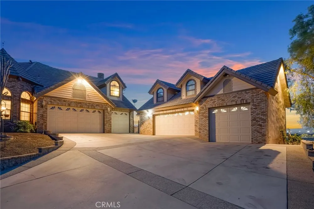 3249 Camino Hermanos Lancaster, CA 93536
