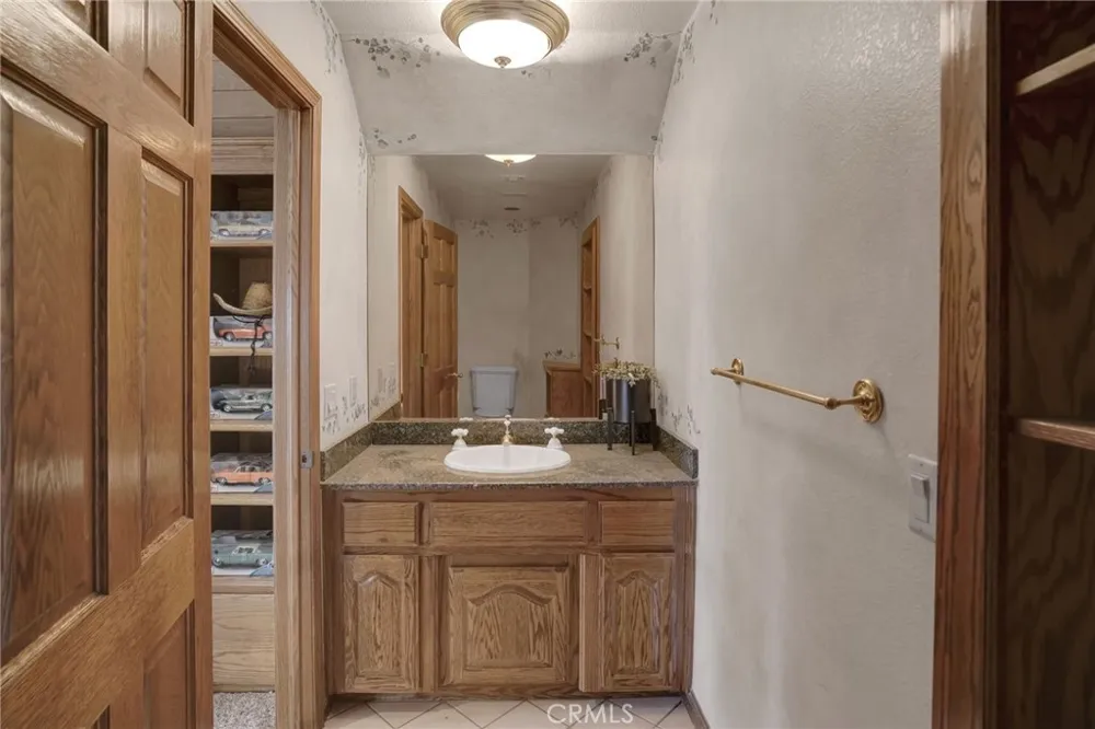 3249 Camino Hermanos Lancaster, CA 93536