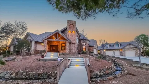 3249 Camino Hermanos