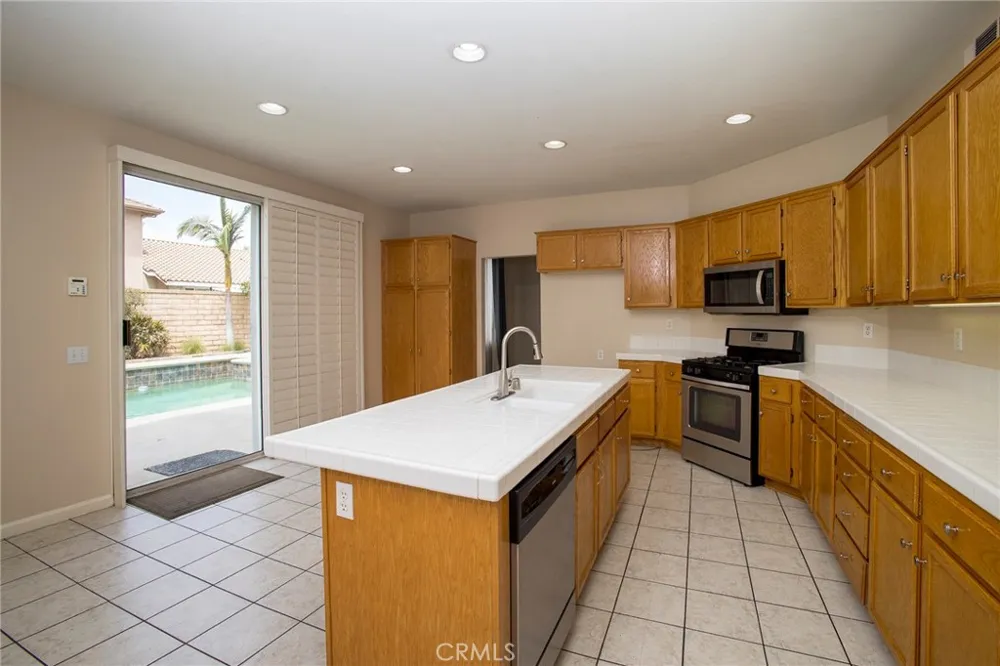 7108 Bronte Rancho Cucamonga, CA 91701