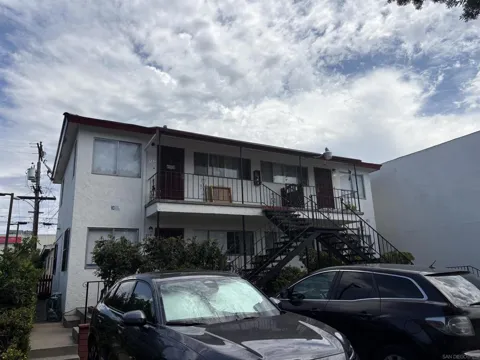725 B Ave