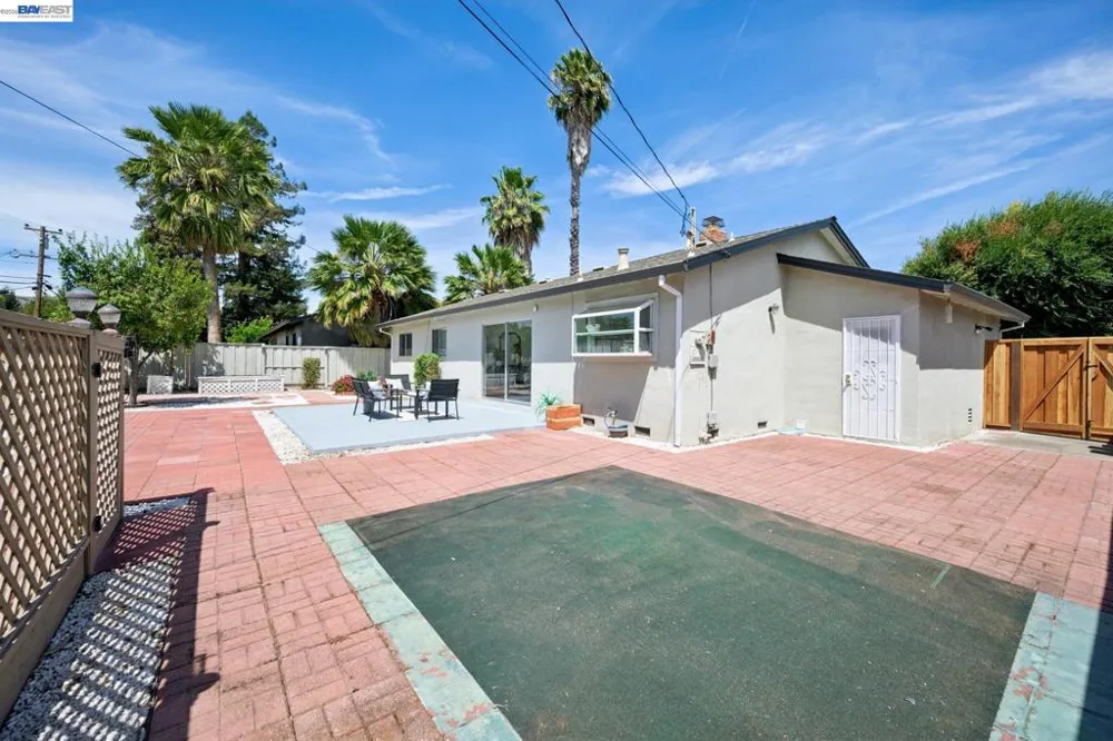 8231 Cardiff Dr Dublin, CA 94568