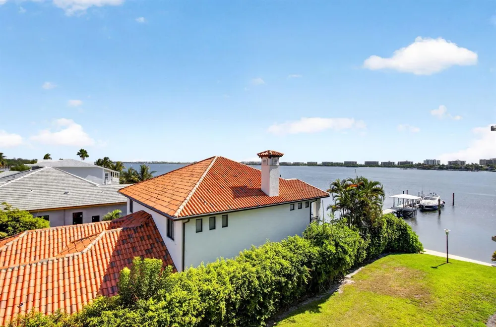 896 FEDERAL Highway #421 Lantana, FL 33462
