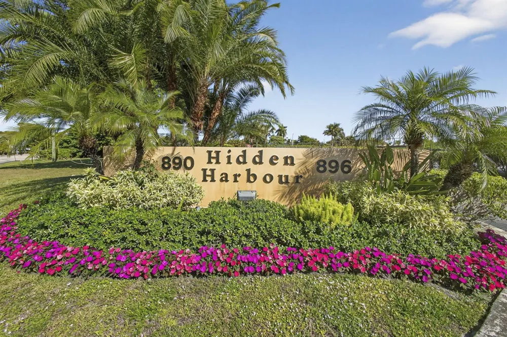 896 FEDERAL Highway #421 Lantana, FL 33462