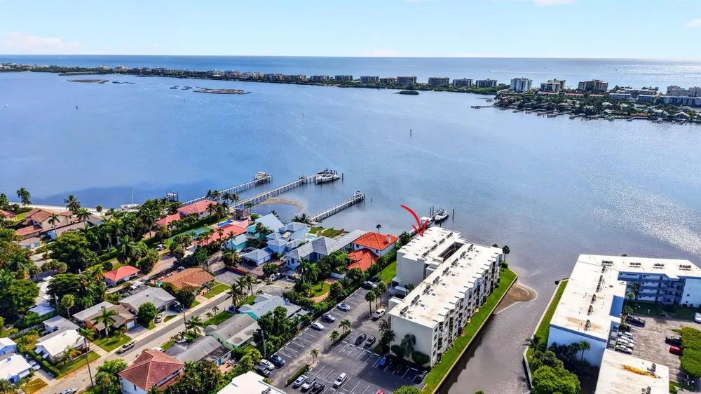 896 FEDERAL Highway #421 Lantana, FL 33462