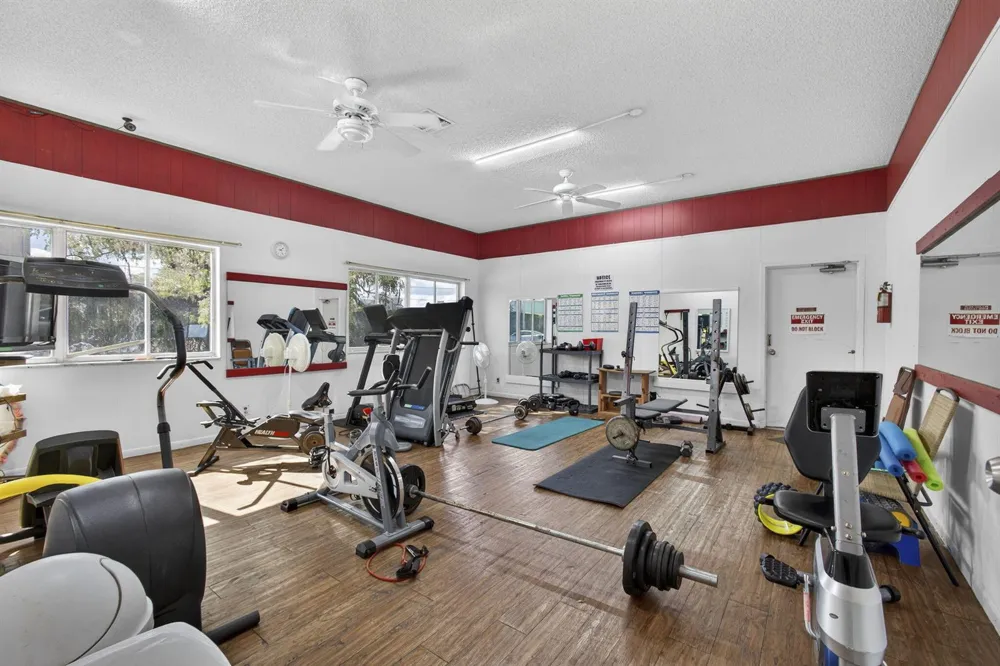 896 FEDERAL Highway #421 Lantana, FL 33462