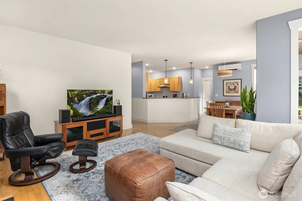 211 Stromberg Avenue Port Townsend, WA 98368