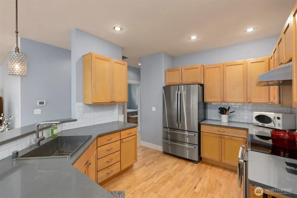 211 Stromberg Avenue Port Townsend, WA 98368