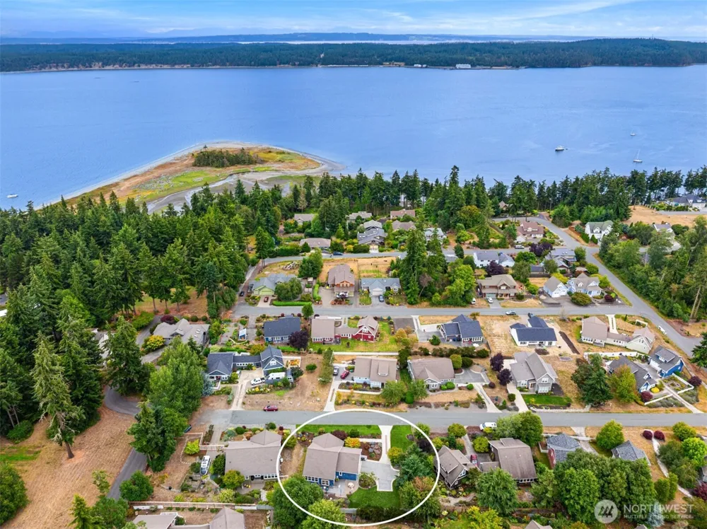 211 Stromberg Avenue Port Townsend, WA 98368