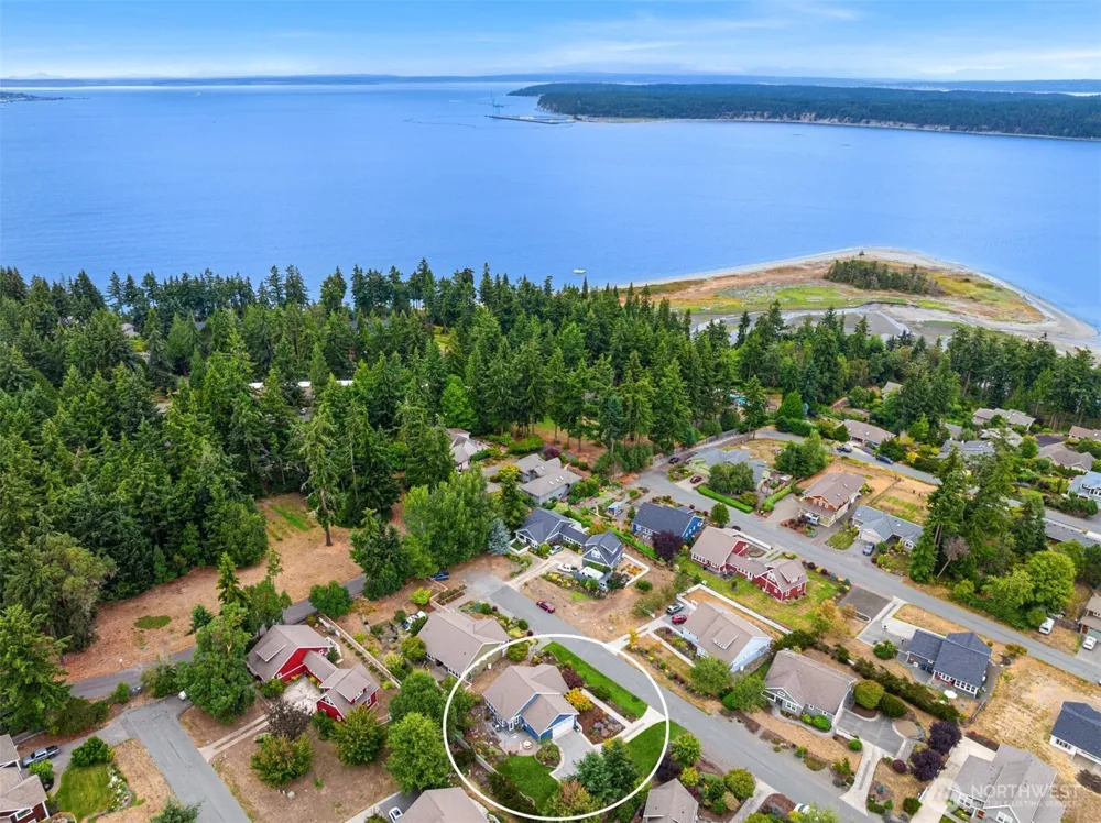 211 Stromberg Avenue Port Townsend, WA 98368