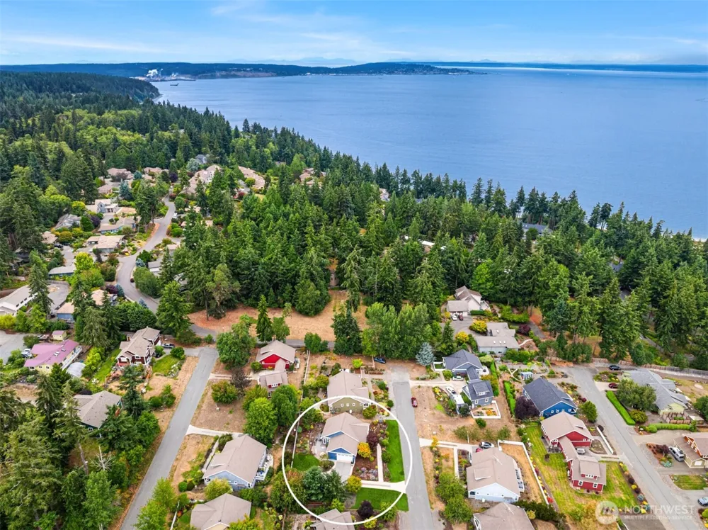 211 Stromberg Avenue Port Townsend, WA 98368