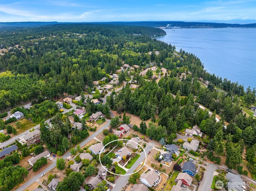 211 Stromberg Avenue Port Townsend, WA 98368