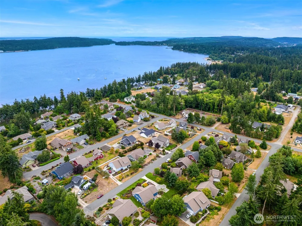 211 Stromberg Avenue Port Townsend, WA 98368