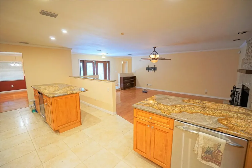 15903 DOVER CLIFFE DRIVE Lutz, FL 33548