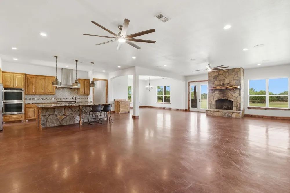 927 Prickly Pear Trail Gordon, TX 76453