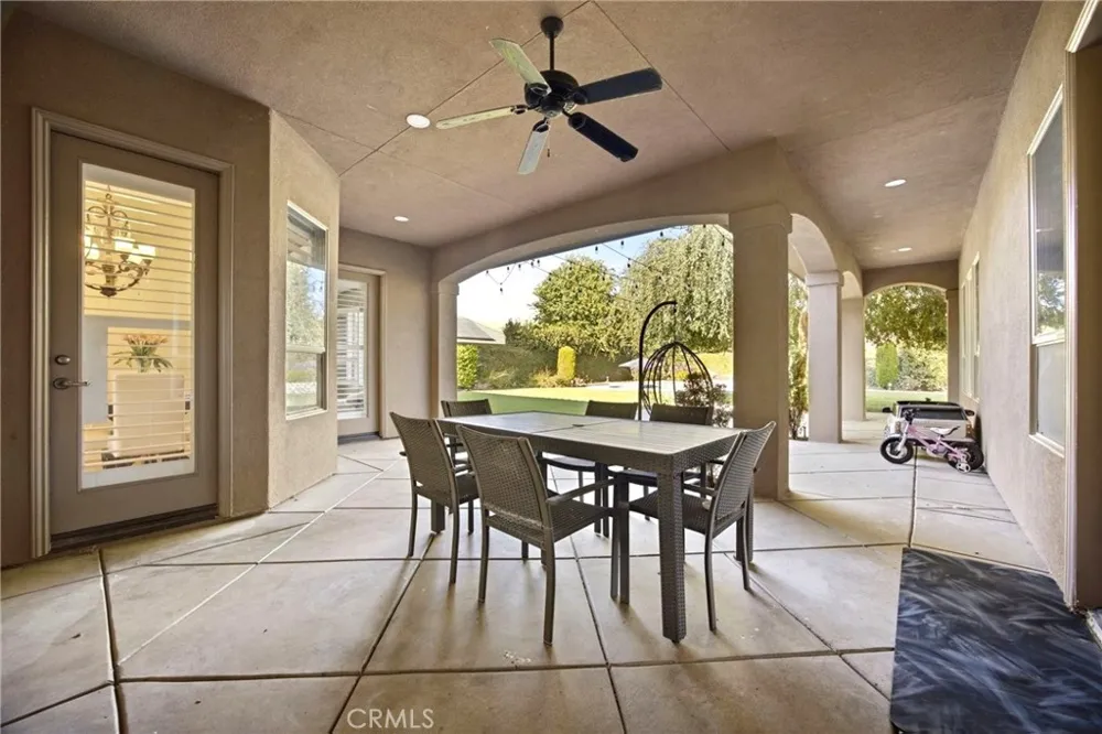 2206 Ribble Valley Bakersfield, CA 93311