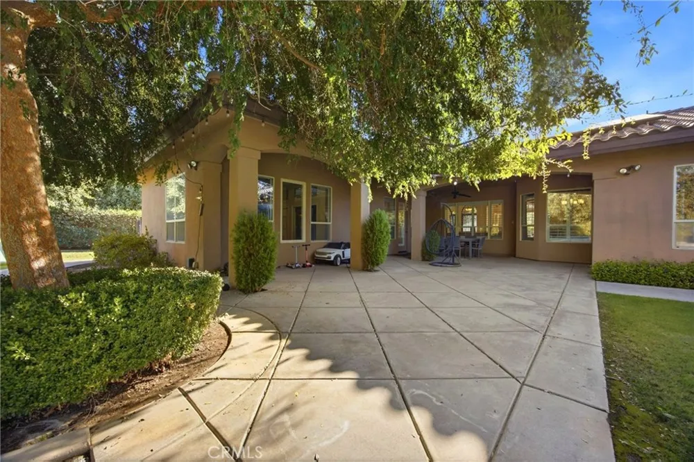2206 Ribble Valley Bakersfield, CA 93311