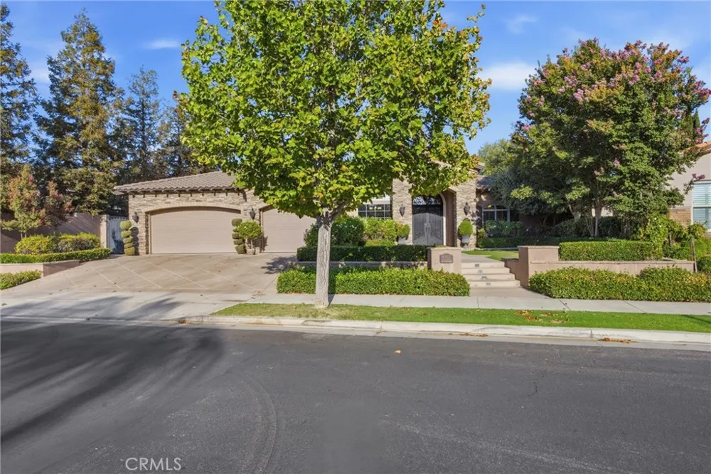 2206 Ribble Valley Bakersfield, CA 93311