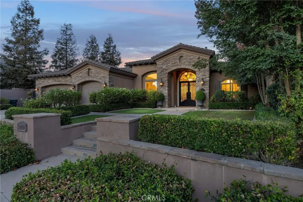 2206 Ribble Valley Bakersfield, CA 93311