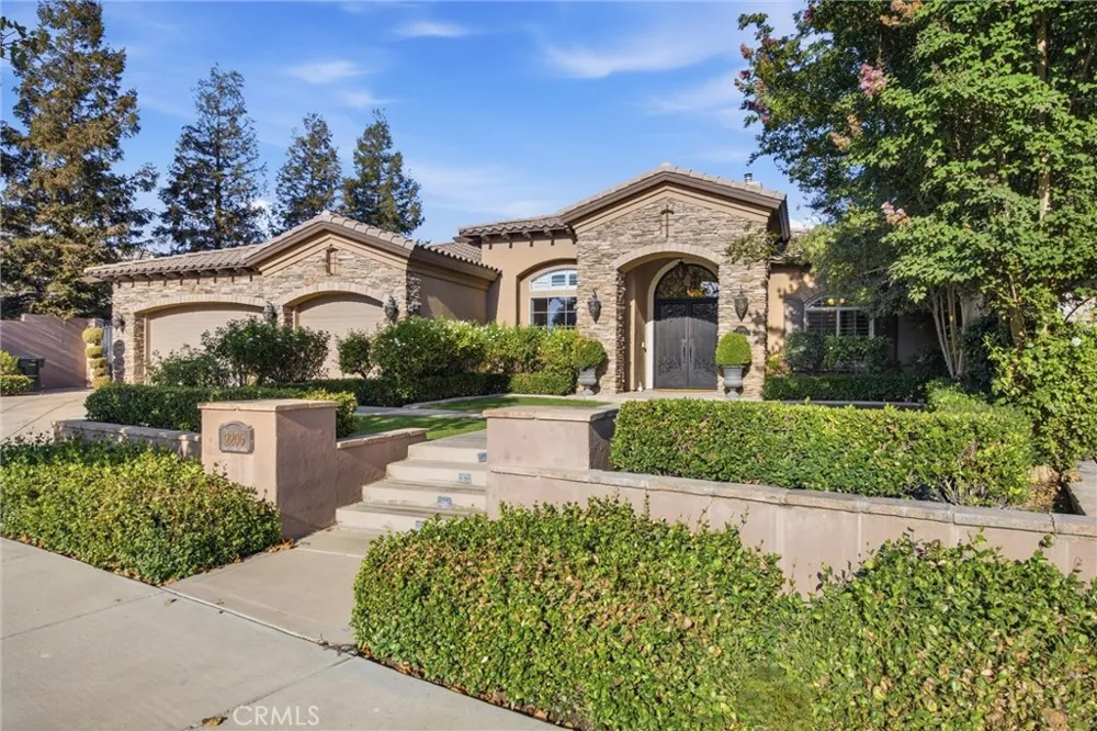 2206 Ribble Valley Bakersfield, CA 93311