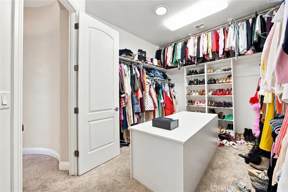 2206 Ribble Valley Bakersfield, CA 93311