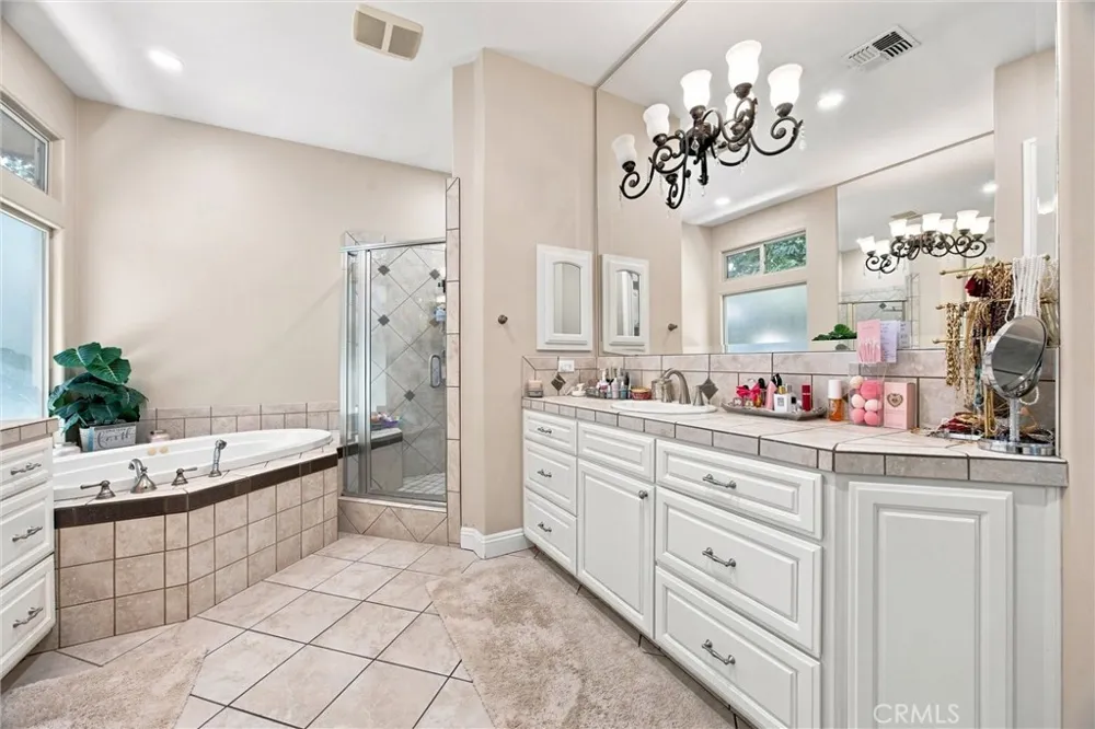2206 Ribble Valley Bakersfield, CA 93311