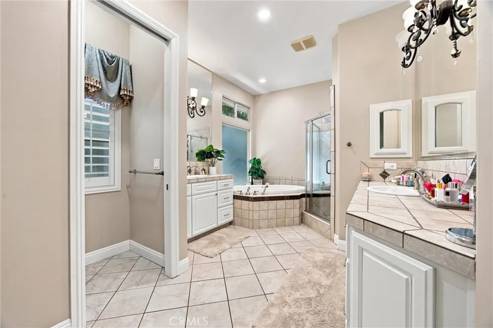 2206 Ribble Valley Bakersfield, CA 93311