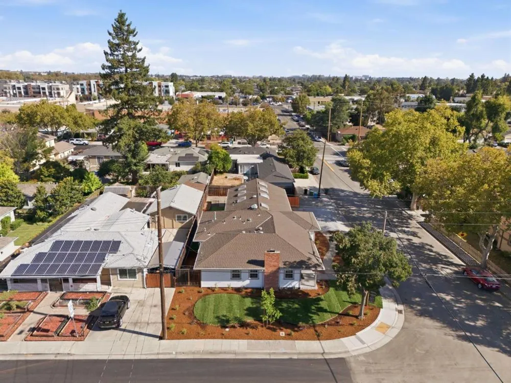 1402 Alpine Avenue Santa Clara, CA 95051