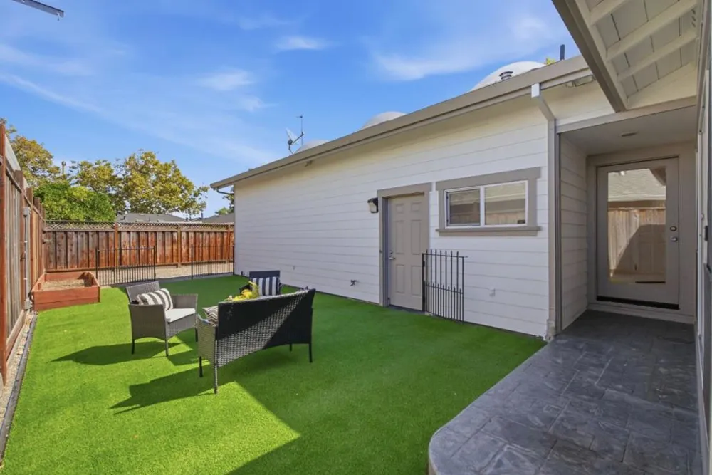 1402 Alpine Avenue Santa Clara, CA 95051