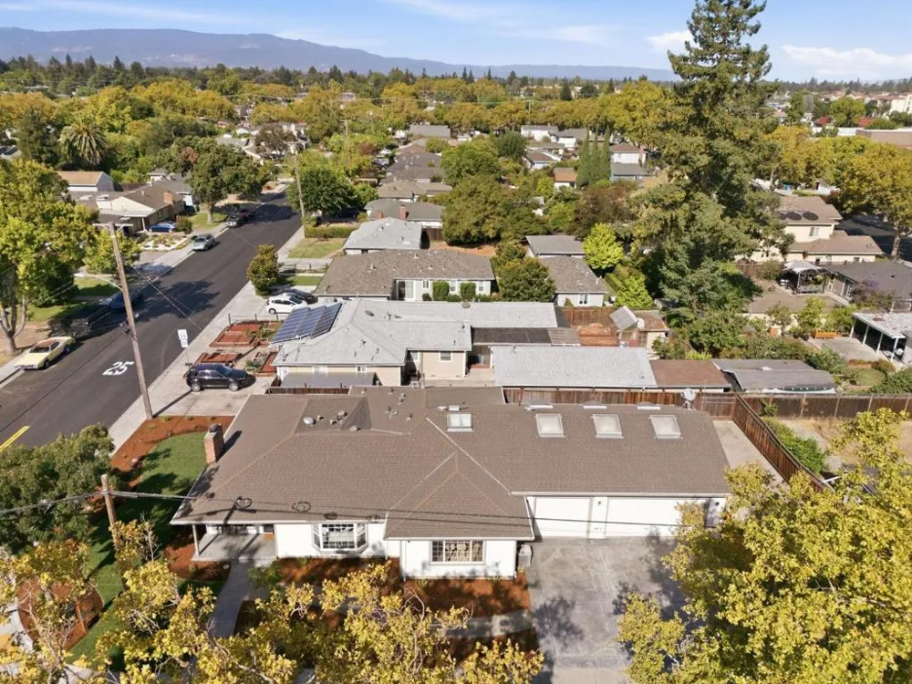 1402 Alpine Avenue Santa Clara, CA 95051