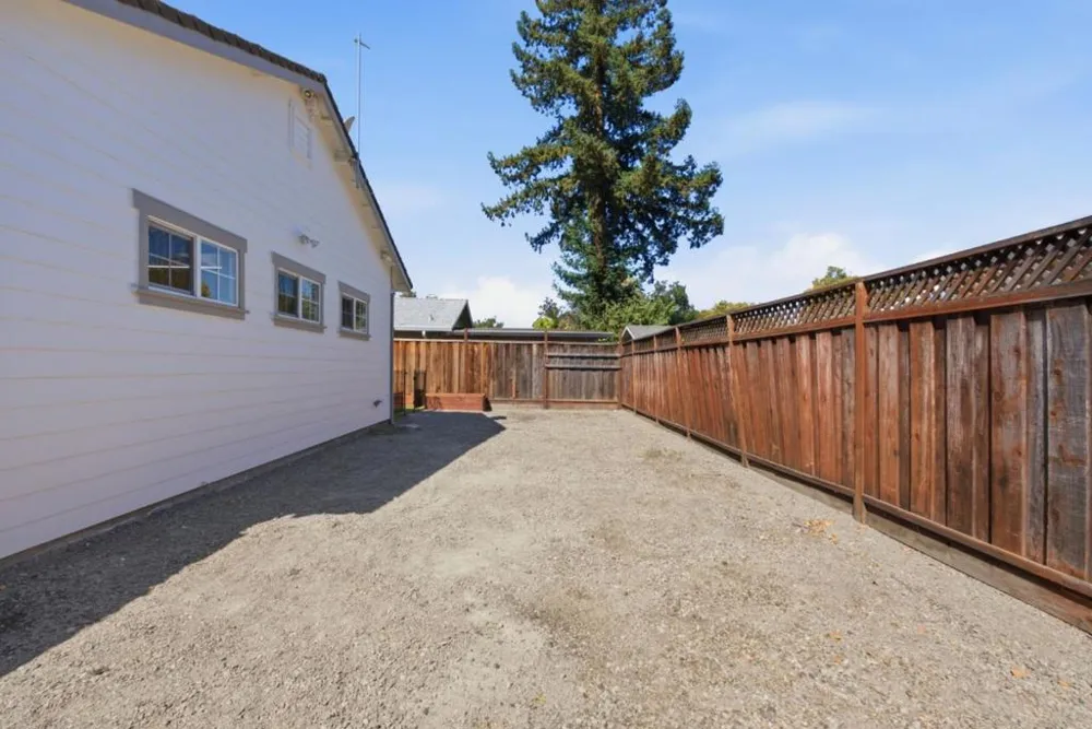 1402 Alpine Avenue Santa Clara, CA 95051