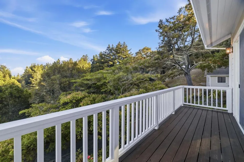 251 Starlight Terrace Santa Cruz, CA 95065