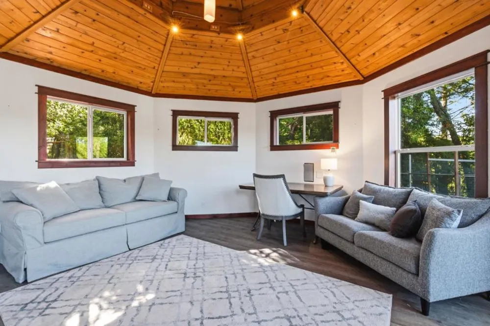 251 Starlight Terrace Santa Cruz, CA 95065