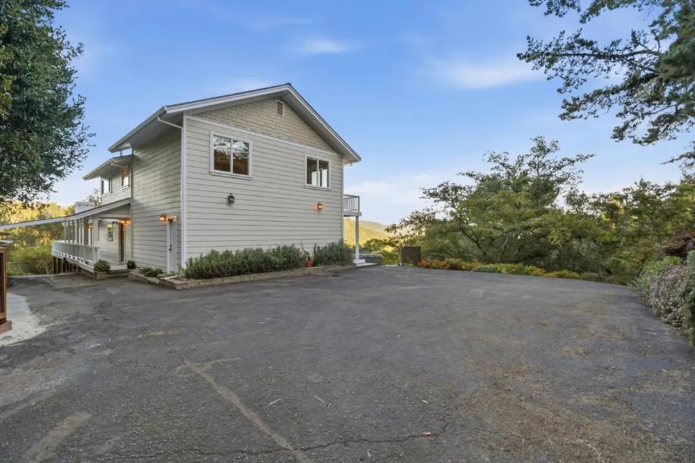 251 Starlight Terrace Santa Cruz, CA 95065