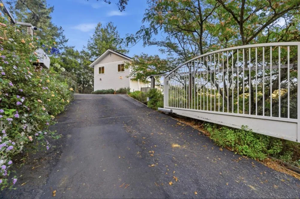 251 Starlight Terrace Santa Cruz, CA 95065