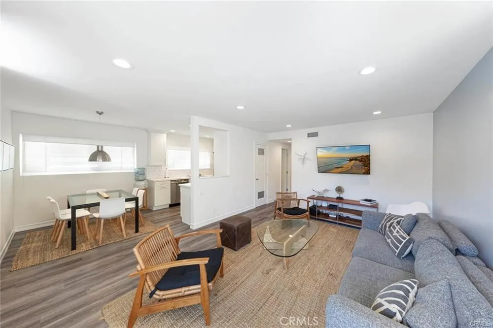 207 Cypress #A Newport Beach, CA 92661