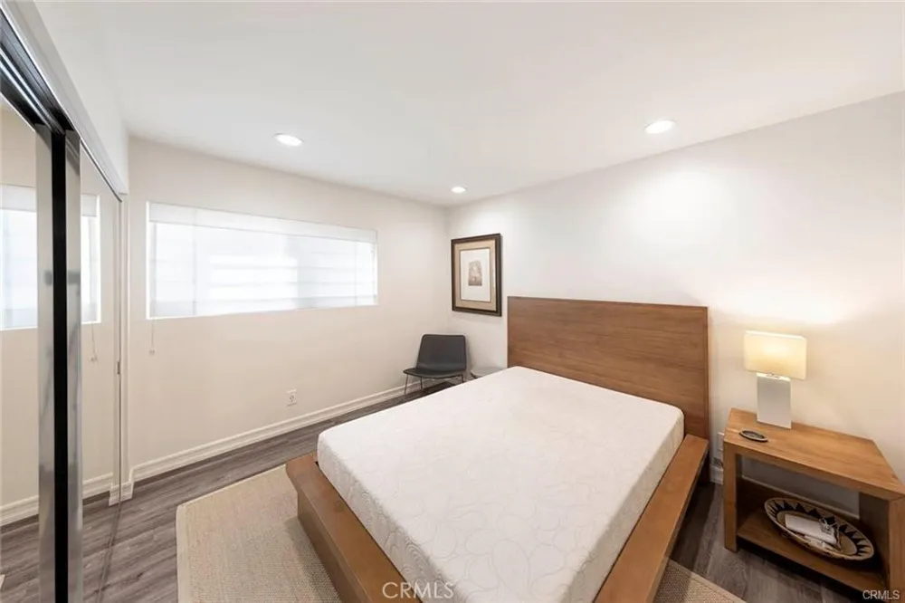 207 Cypress #A Newport Beach, CA 92661