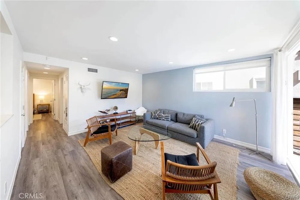 207 Cypress #A Newport Beach, CA 92661