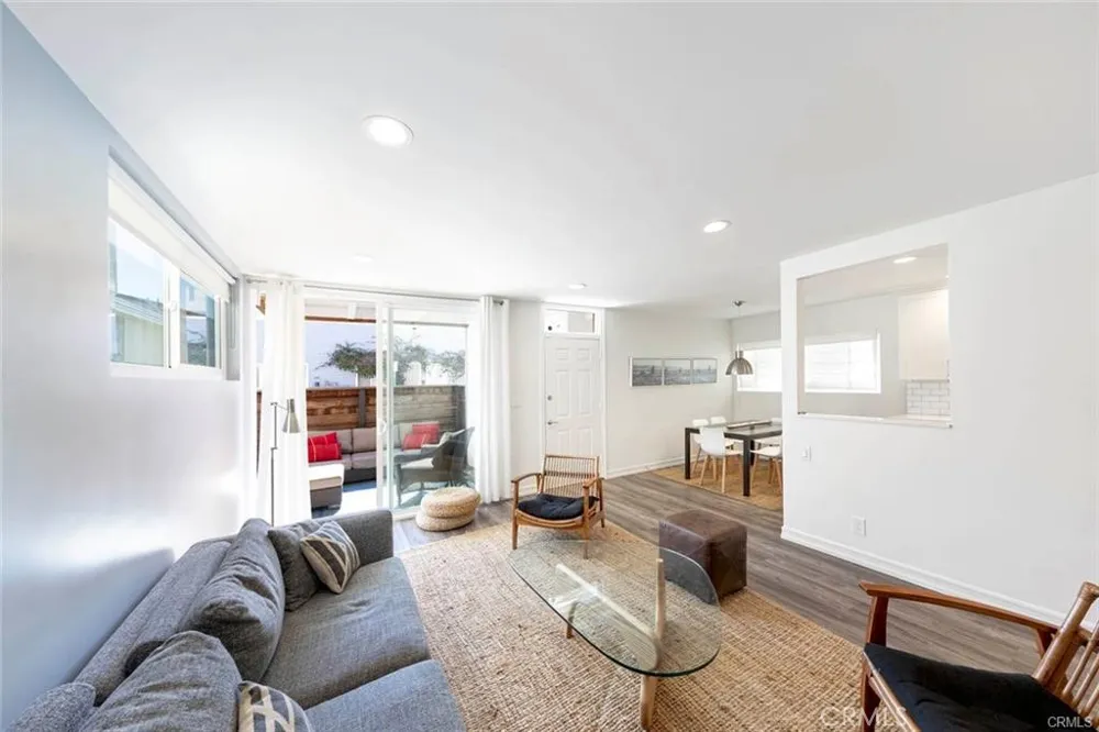 207 Cypress #A Newport Beach, CA 92661