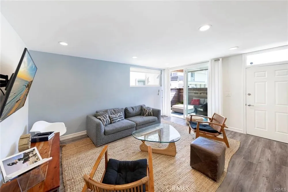 207 Cypress #A Newport Beach, CA 92661