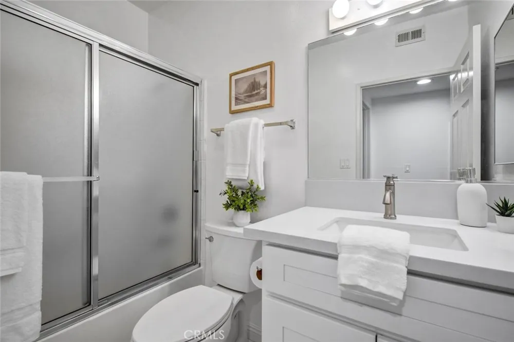 1921 Malcolm Los Angeles, CA 90025