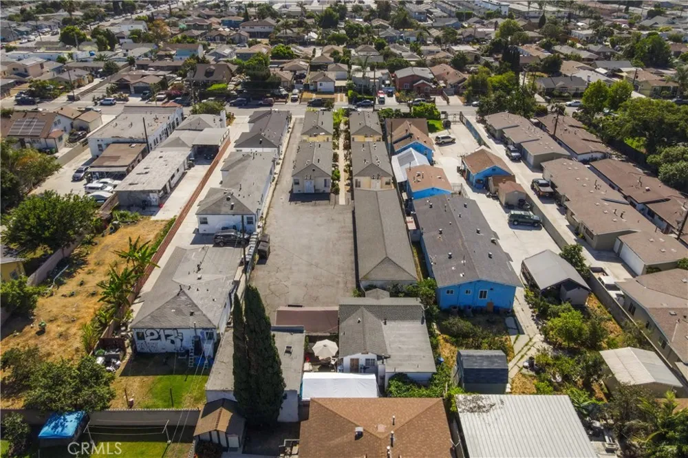 10901 S Freeman Inglewood, CA 90304
