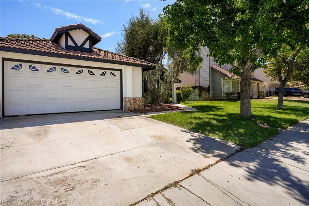 3030 Twincreek Avenue Palmdale, CA 93551