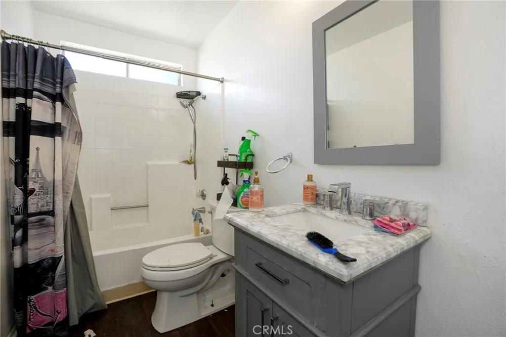3030 Twincreek Avenue Palmdale, CA 93551