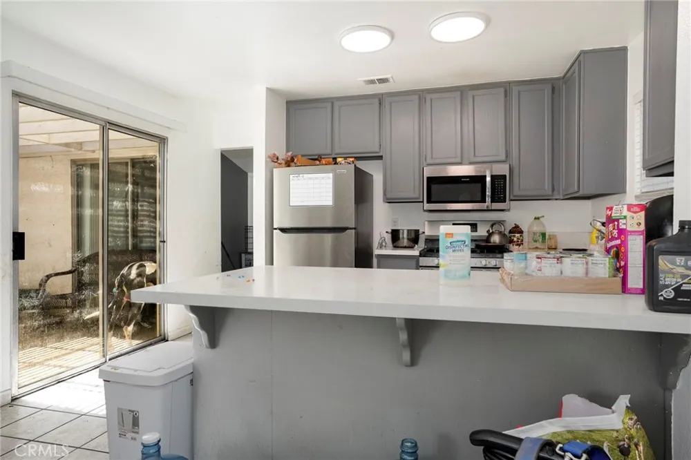 3030 Twincreek Avenue Palmdale, CA 93551