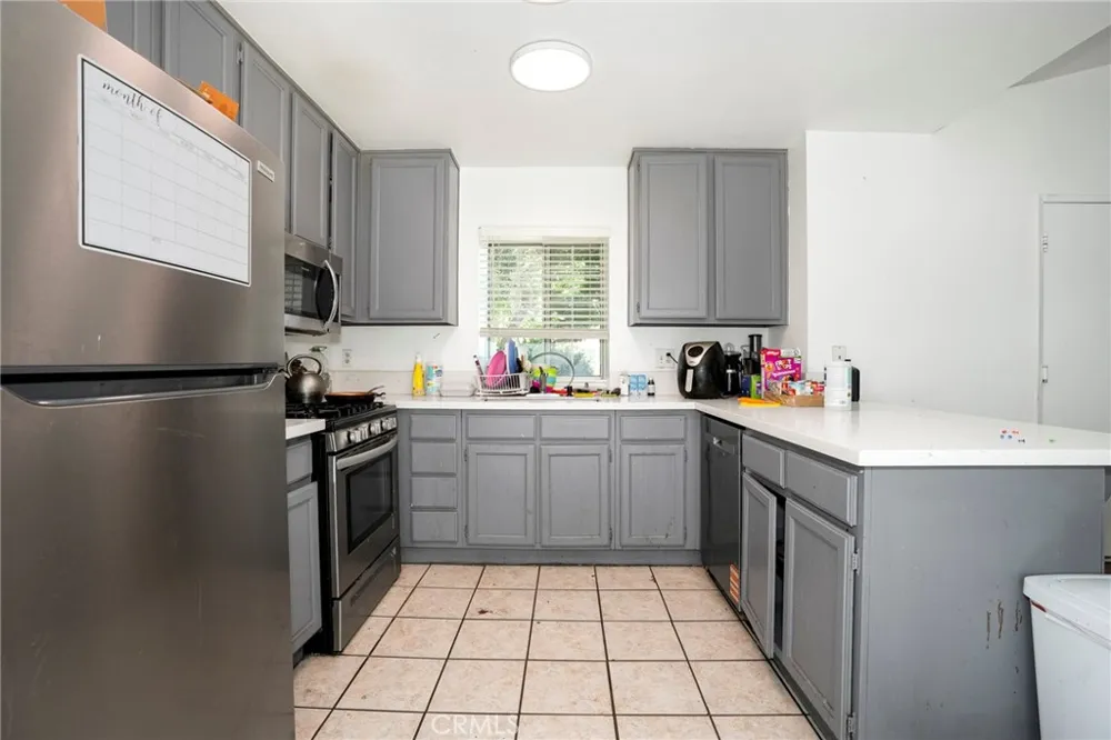3030 Twincreek Avenue Palmdale, CA 93551